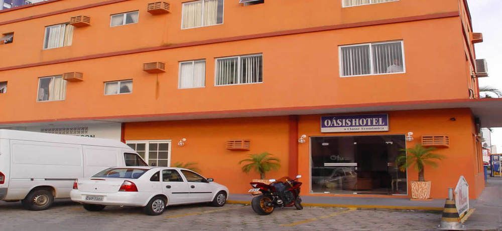Hotel Oasis ฟลอเรียนอโปลิส ภายนอก รูปภาพ